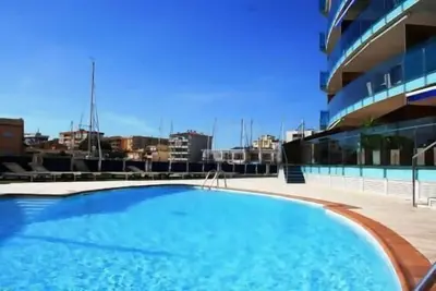 Image de Trébol climatisé avec piscine