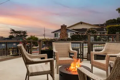 Image de Bay Breeze Bungalow Walk to Cannery Row & Trail