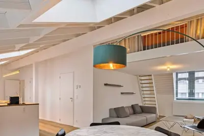 Image de 3 bedrooms apartment + private parking in Liege historical area