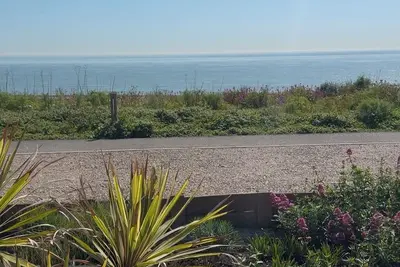 Image de Unique Beachfront Home | Pool, Sauna & Sea Views