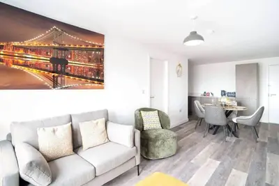 Image de Bright Apartment Near Shops in Eccles Manchester