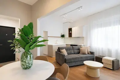 Image de Elegant Calea Victoriei Apartment with Balcony