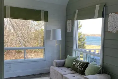 Image de Serene Cove Retreat Green Cottage-overseeing beautiful Montague River and and peaceful harbor