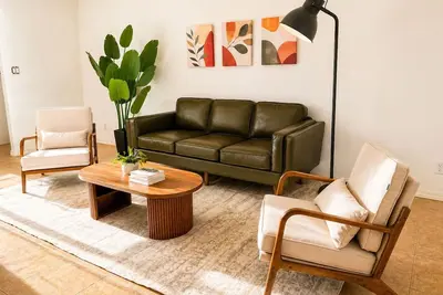 Image de Cozy & Quiet 4 bed/ 2bath l 4 King beds Family & Group Friendly l Spacious