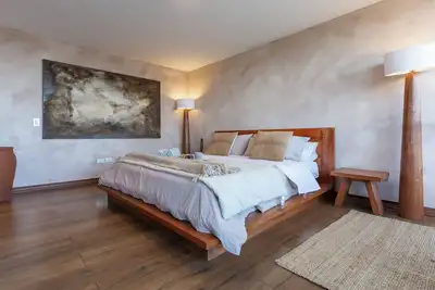 Image de Large Family Apartment in front of Parque Arauco, with Ac