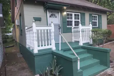 Image de The Charming Cottage #1, 1-bedroom in delightful Danville with Private Drive