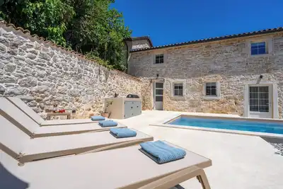 Image de Holiday house Morus - marvelous 2-bedroom stonehouse in charming Begi, Istria