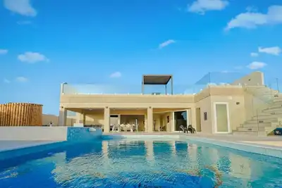 Image de Lux 4br Modern Villa • Pool Oasis • Villa Graziano