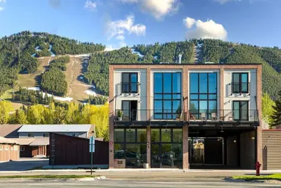 Image de Rmr: The Town Square Loft Condo in Downtown Jackson