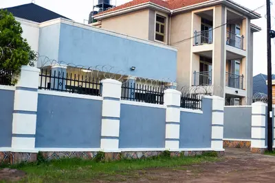 Image de 3-bedroom bungalow in gorgeous Entebbe with Ac for relaxing stays Near  a mall