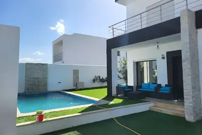 Image de Une charmante villa avec piscine De 400m