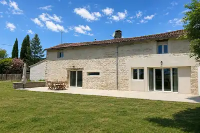 Image de Maison avec piscine privée et animaux admis - 6 pers.