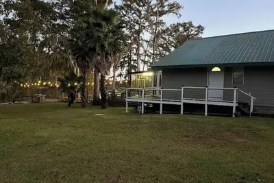 Image de Beautiful home located on the Mermentau River