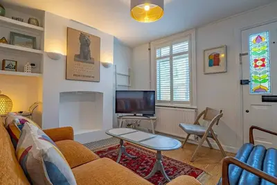 Image de Seagrass Cottage - Perfect holiday cottage with parking in Whitstable. Sleeps 6