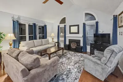 Image de Perfect for Extended Stays! Pet Friendly, Fenced Yard, Garage
