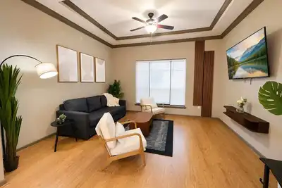 Image de Downtown Tulsa Apartment Near Arts District  Pool