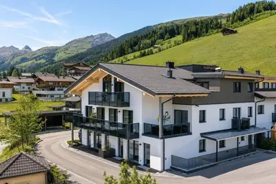 Image de Grand appartement avec ski aux pieds et sauna.