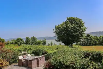 Image de Red Wharf Retreat, family friendly, with a garden in Benllech