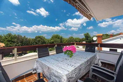 Image de 3-bedroom apartment near the sea in Punat
