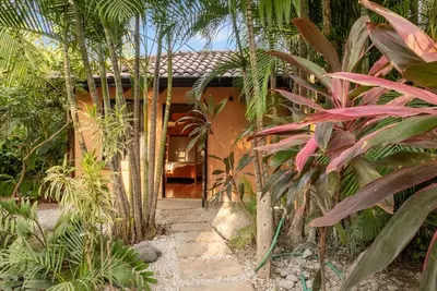 Image de Charming Langosta Casita • 2 Min Walk to Beach