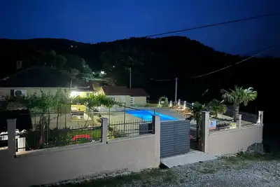 Image de Peaceful countryside villa with private pool and mountain views near Podgorica