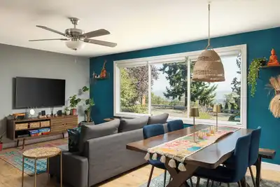 Image de Sky's Retreat: A beautiful 4-bedroom house, 7 Minutes from Sea Airport
