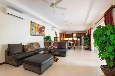 Image de Villa de luxe 2br avec piscine Pratamnak Soi5 - 50 m de la plage