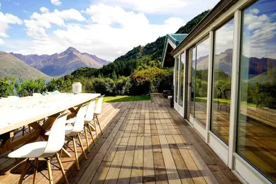 Image de Gorgeous Queenstown Retreat Above Lake Wakatipu