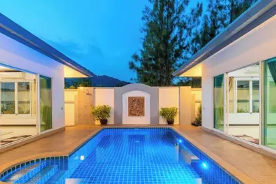 Image de 2 Bedroom Pool Villa With 8Ball & Darts!