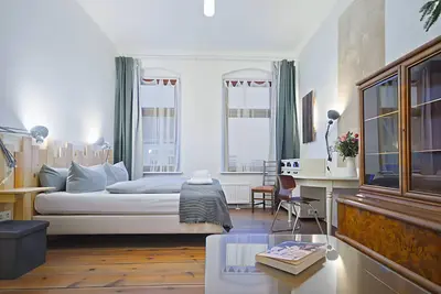 Image de 2-Bedroom-Apartment Aem