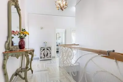 Image de Hostdomus - Overseas Suite