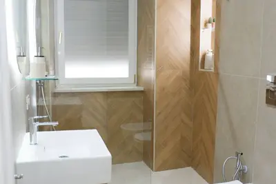 Image de Elegant apartment with 2 suites, private bathrooms and shared kitchen
