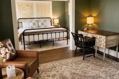 Image de Charming 3br Midtown Home Near Utica Square