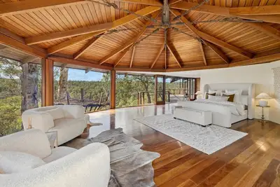 Image de The Hills Opera House: A Treetop Sanctuary in Bickley Valley