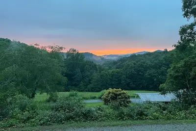 Image de Blue Ridge Cabin | Mountain Views & Fire Pit