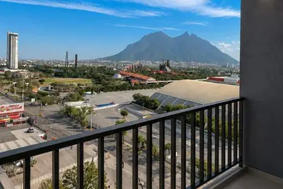Image de Balcony Views, Walk to Fundidora, Modern