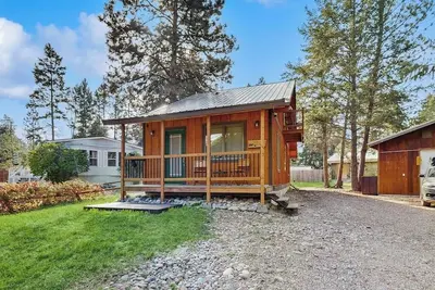 Image de Charming cabin in Big Fork, pet friendly, firepit, 5 min to Lake, fly-fishing