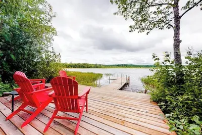 Image de Fantastic Lakefront Cabin W/ Free WiFi, Three Kayaks, Private Dock, & Firepit