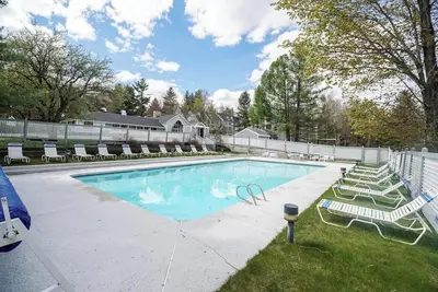 Image de Renovated Ski-in/Ski-Out Condo w/ Shared Pools, Hot Tub, Sauna & Great Location