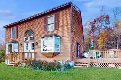 Image de Beautiful house near Mt Snow w/ mountain & valley views, woodstove, deck, bbq