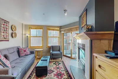 Image de Walk to Slopes from Cozy Condo with Pool, Hot Tub, & Fitness