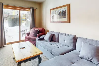 Image de Cozy Studio wiith Shared Pool, Hot Tub, Sauna & Gym - Walk to the Slopes