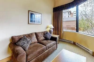 Image de Well-Kept Studio Near the Slopes w/ Kitchenette, WiFi, Shared Pool, & Hot Tub
