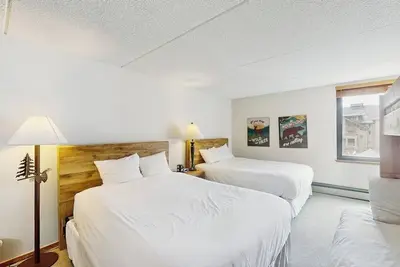 Image de Comfortable studio w/ a minifridge & shared hot tub - walk to the lift