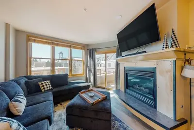 Image de Stylish & Bright Mountain Getaway W/ Shared Pool/Hot Tubs - Walk to Lifts