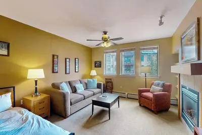 Image de Mountain View Studio w/ Gas Fireplace, and High-Speed WiFi