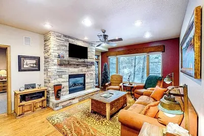 Image de Cozy slope-side stay with excellent resort perks & scenic balcony