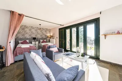 Image de Studio Aspilon, Pool and Mountain Views near Drama