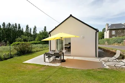 Image de Maison de vacances 'Auprès De Mon Chêne' avec terrasse privée, jardin et Wi-Fi