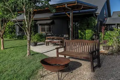 Image de Samsara Farm Cottage - Stunning hinterland oasis
